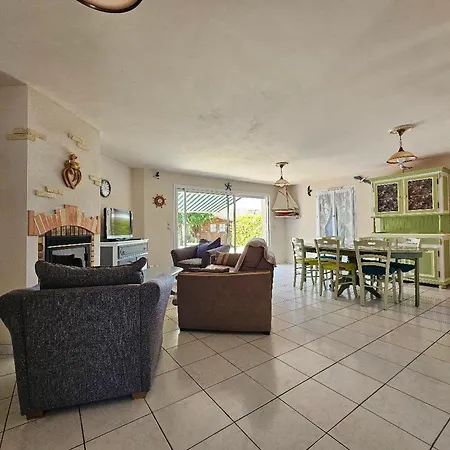 Dom wakacyjny 6 Pers Avec Terrasse, A 900m Centre - Fr-1-476-193